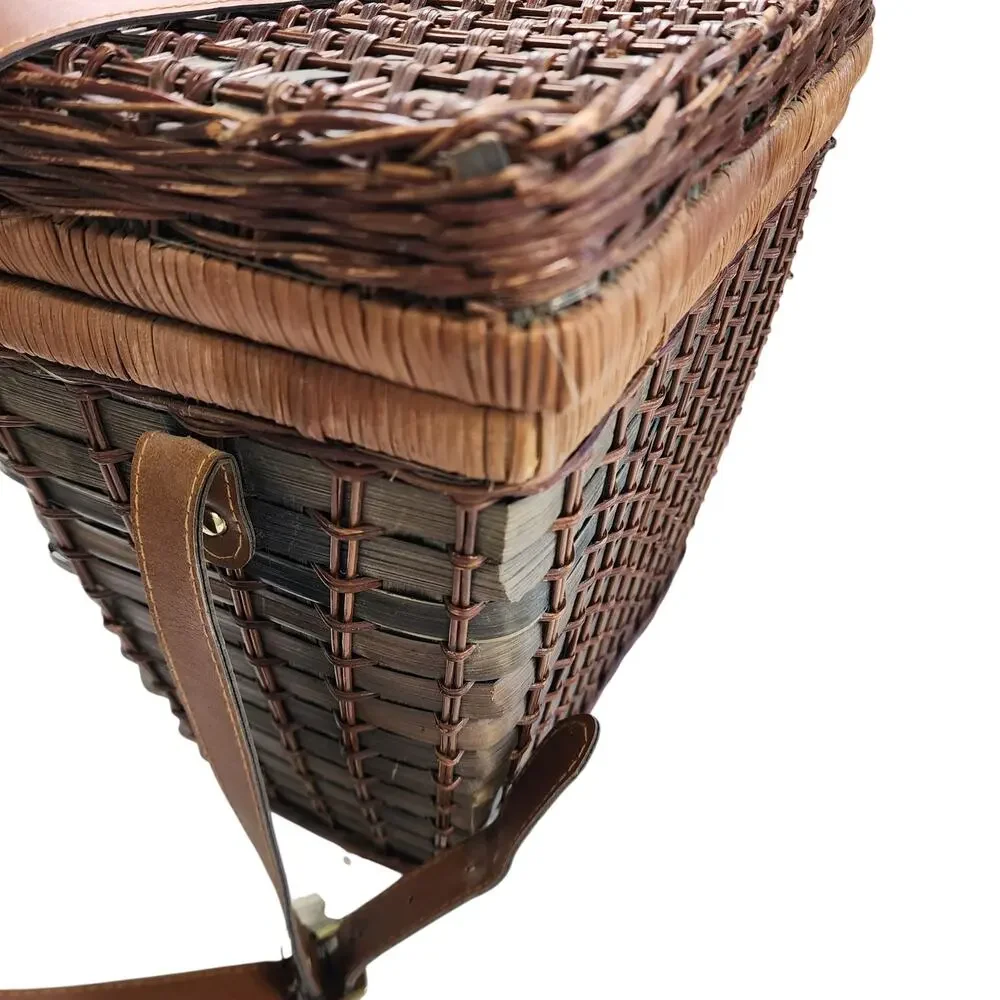 Pier 1 Vintage Wicker Rattan Picnic Basket Service for Two Plaid Lined‎ Utensils